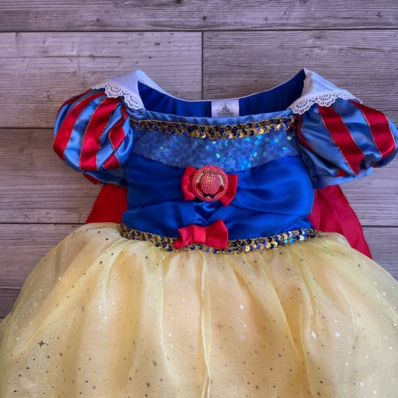 Disney | Princess Snow White Dress | Size: 4 - Picture 3 of 7